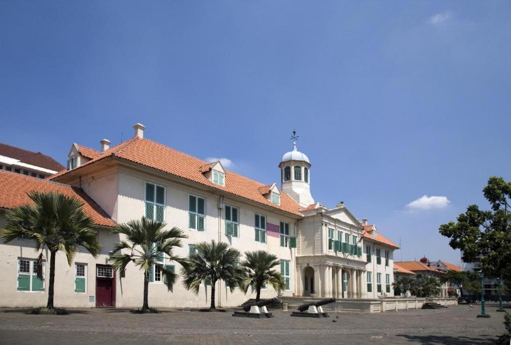 Madu Inn Jakarta Exteriör bild