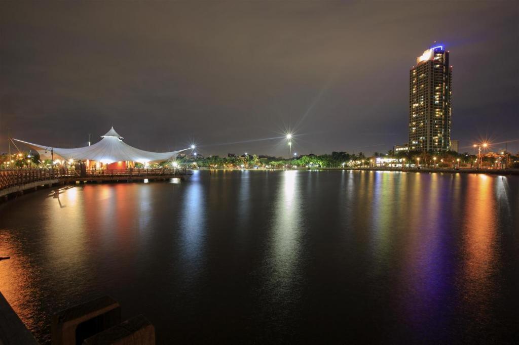 Madu Inn Jakarta Exteriör bild
