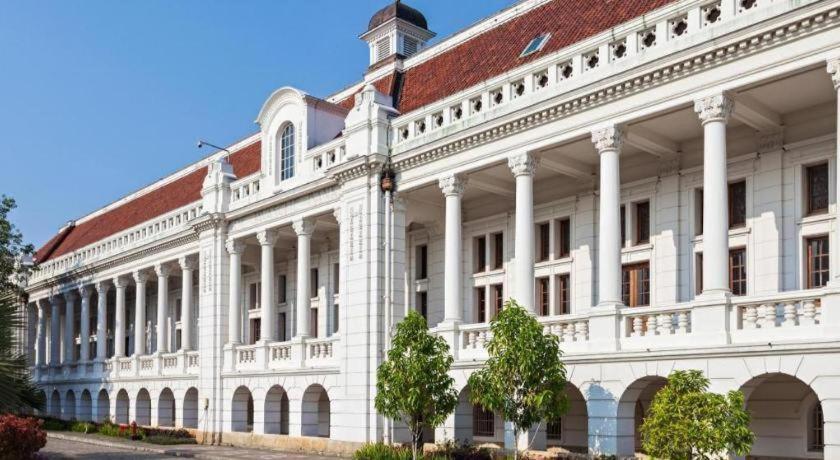 Madu Inn Jakarta Exteriör bild