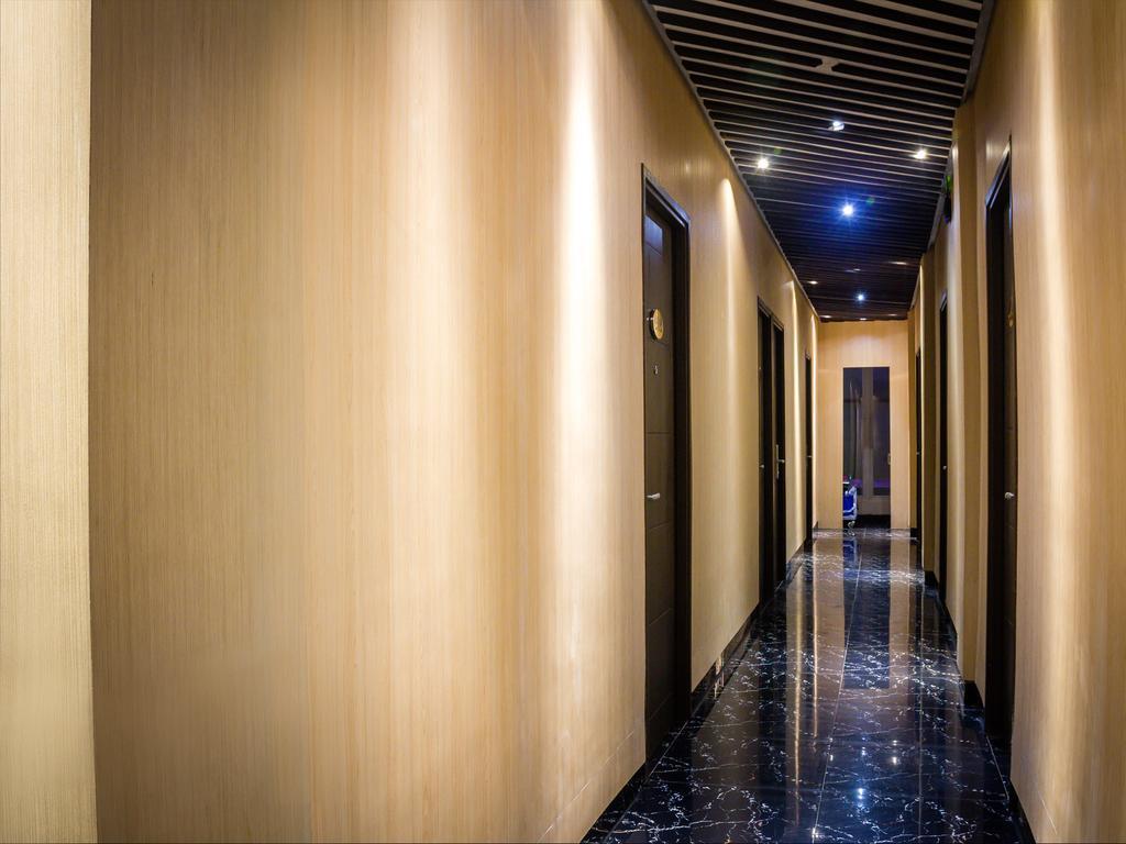 Madu Inn Jakarta Exteriör bild