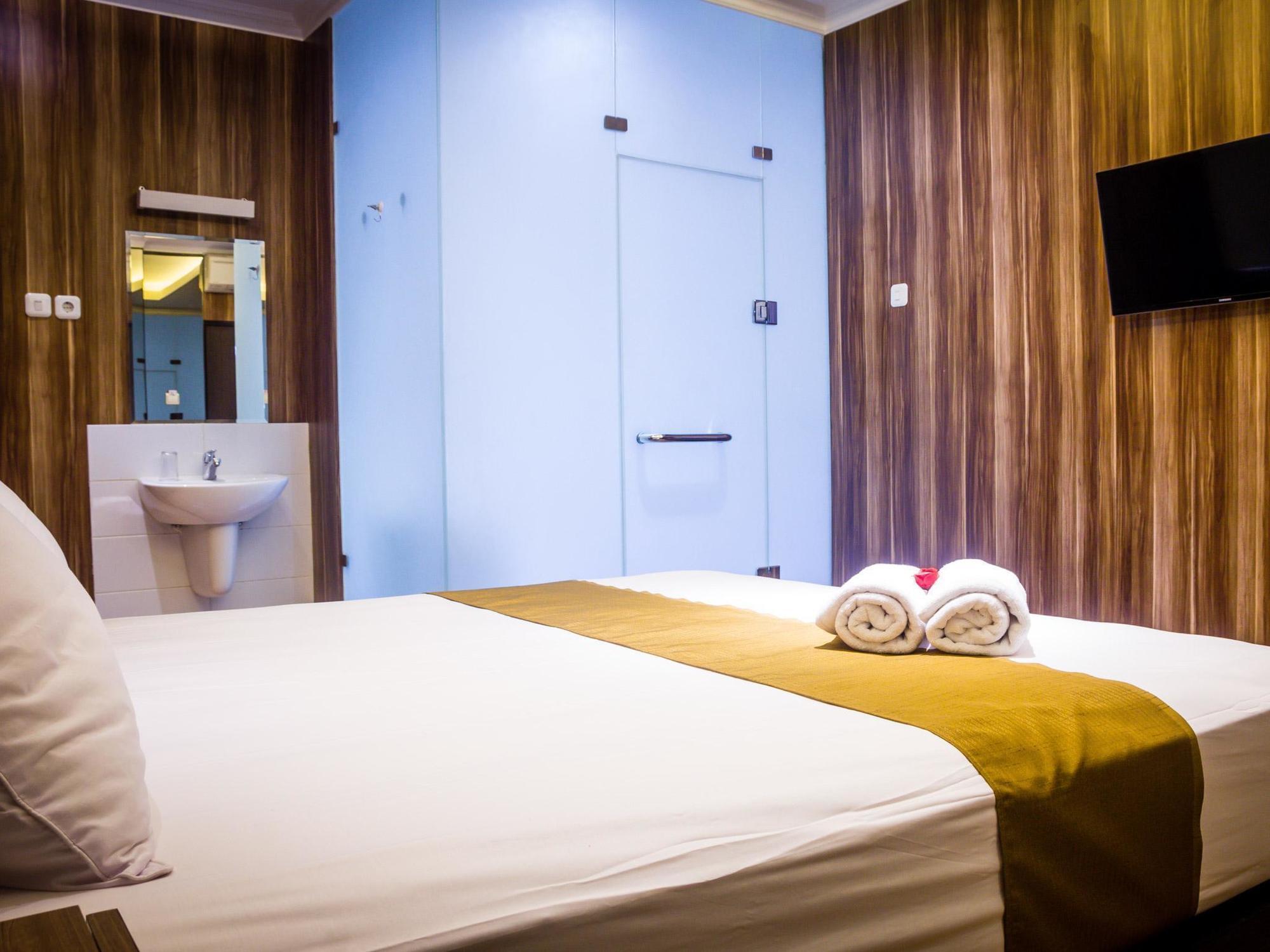 Madu Inn Jakarta Exteriör bild